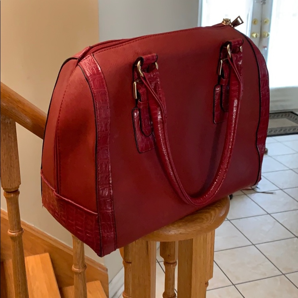 Novo purse. Hardly worn bought in Australia!